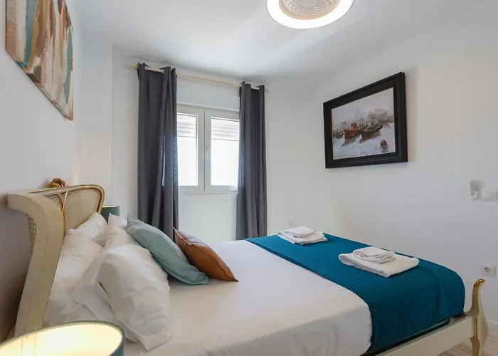 Acquarela Family Free Parking By Cadiz4rentals Apartment